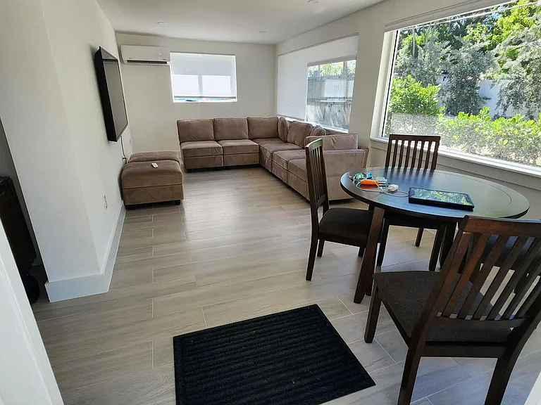 100 N Ocean Ln — Photo 12