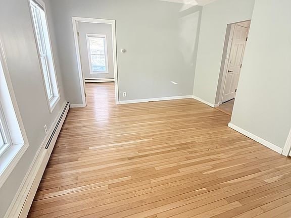 2nd image of 11 Newton St #1