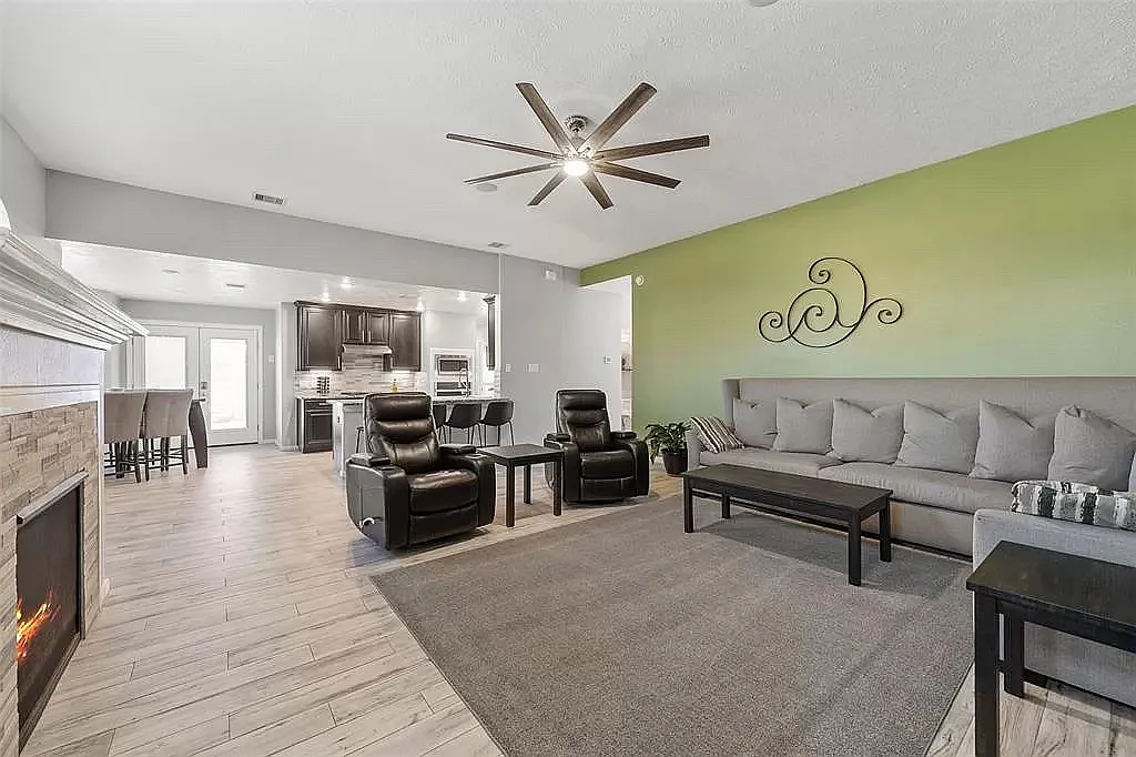 6402 Black Hills Trl — Photo 4