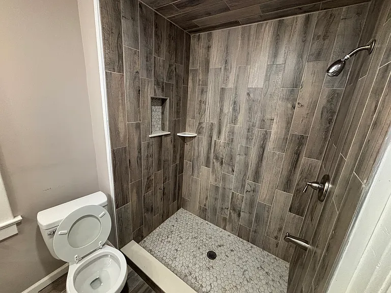 910 E High St #1 — Photo 9