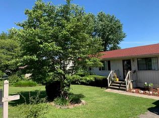 8320 Willow Ridge Rd, Roanoke, VA 24019