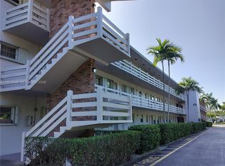 700 Layne Blvd APT 214, Hallandale, FL 33009
