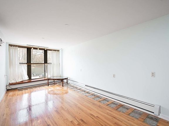 3rd image of 395 Smith St #1AB