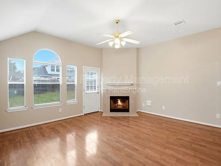 3924 Highland Vale Ct — Photo 7