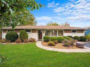 938 W Arlington Ln, Crete, IL 60417