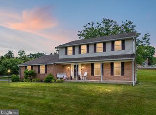 610 Liberty Bell Dr, Gilbertsville, PA 19525