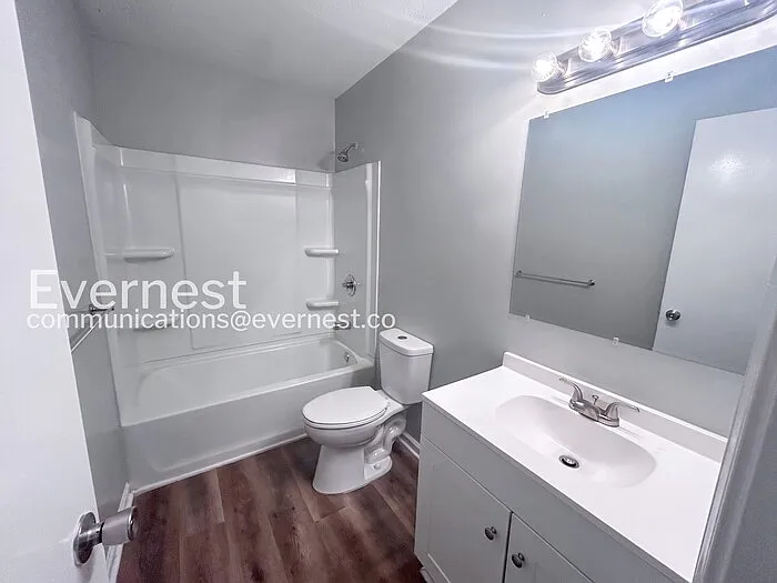 715 W Creek Cir — Photo 13