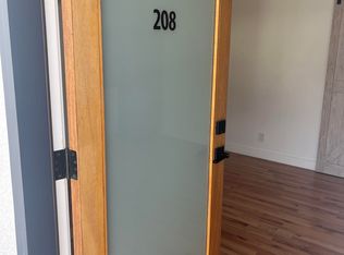 1993 Church St #208, Costa Mesa, CA 92627