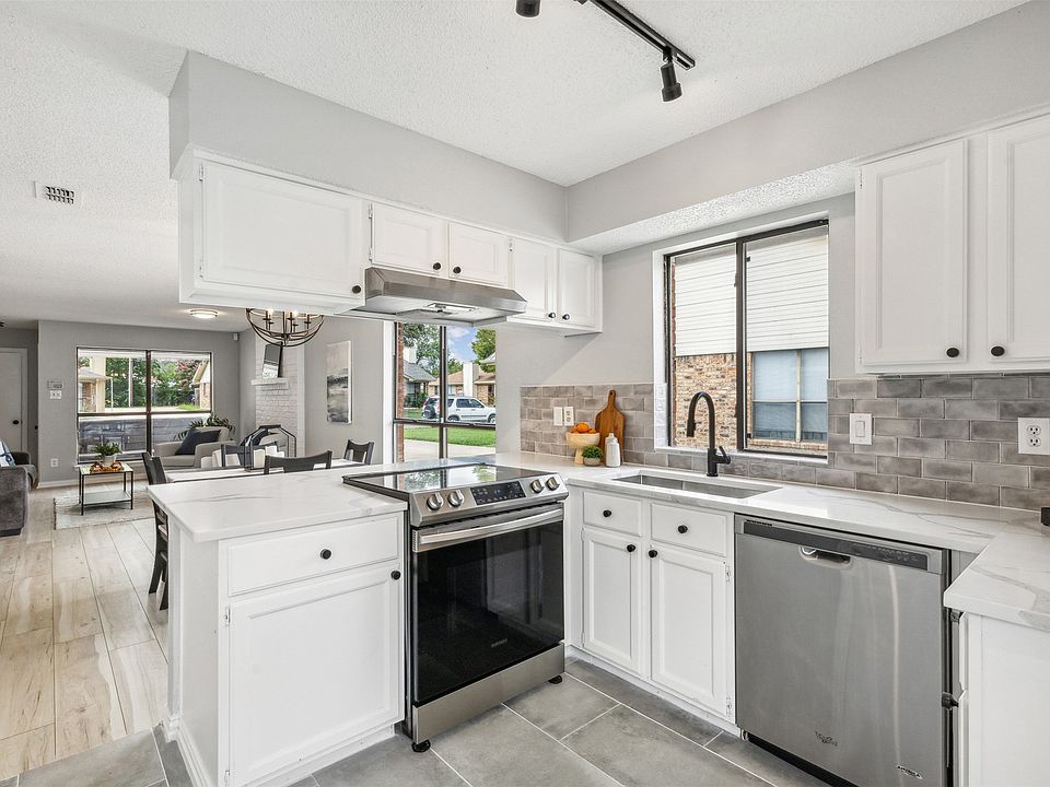 1st image of 5714 Cancun Dr