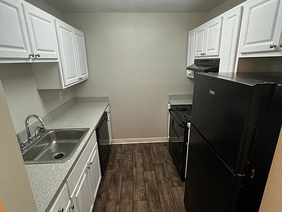2nd image of 1 Glades Cir #1