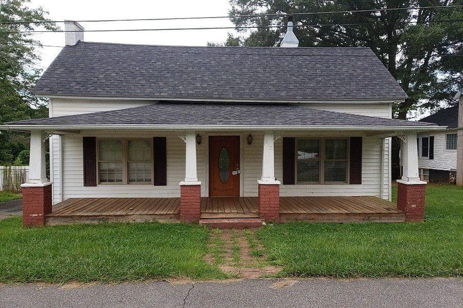 1st image of 215 Cline St