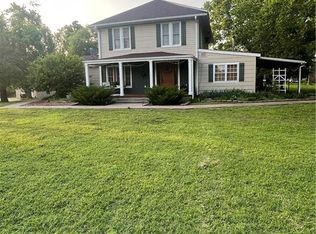 919 N 2nd St, Humboldt, KS 66748