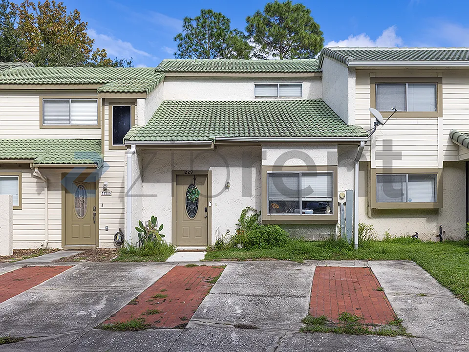 1229 Winter Green Way