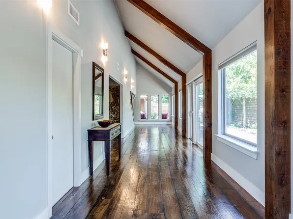 5323 Denton Dr, Dallas, TX 75235