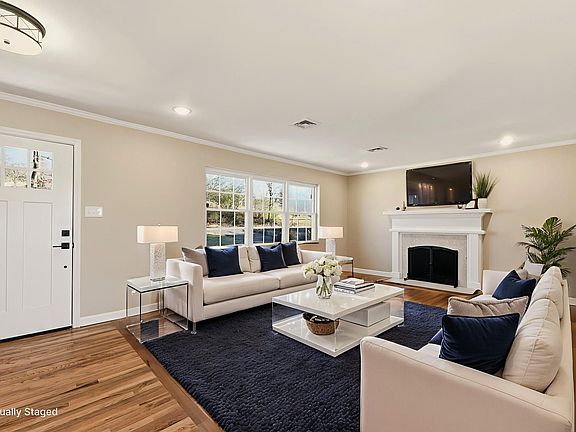 5th image of 8008 W Cliff Dr NW