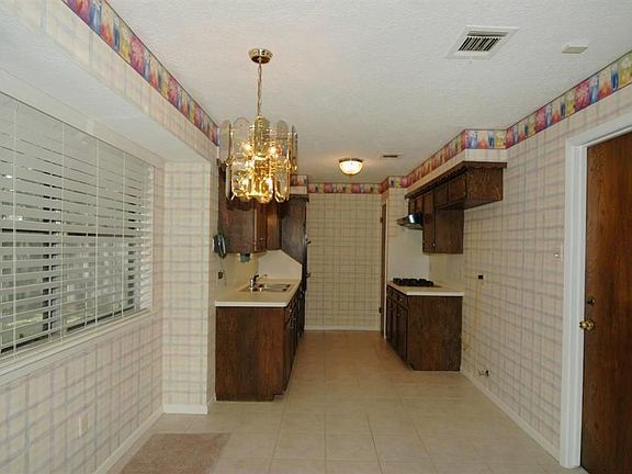 5th image of 1522 Chippawa Ln