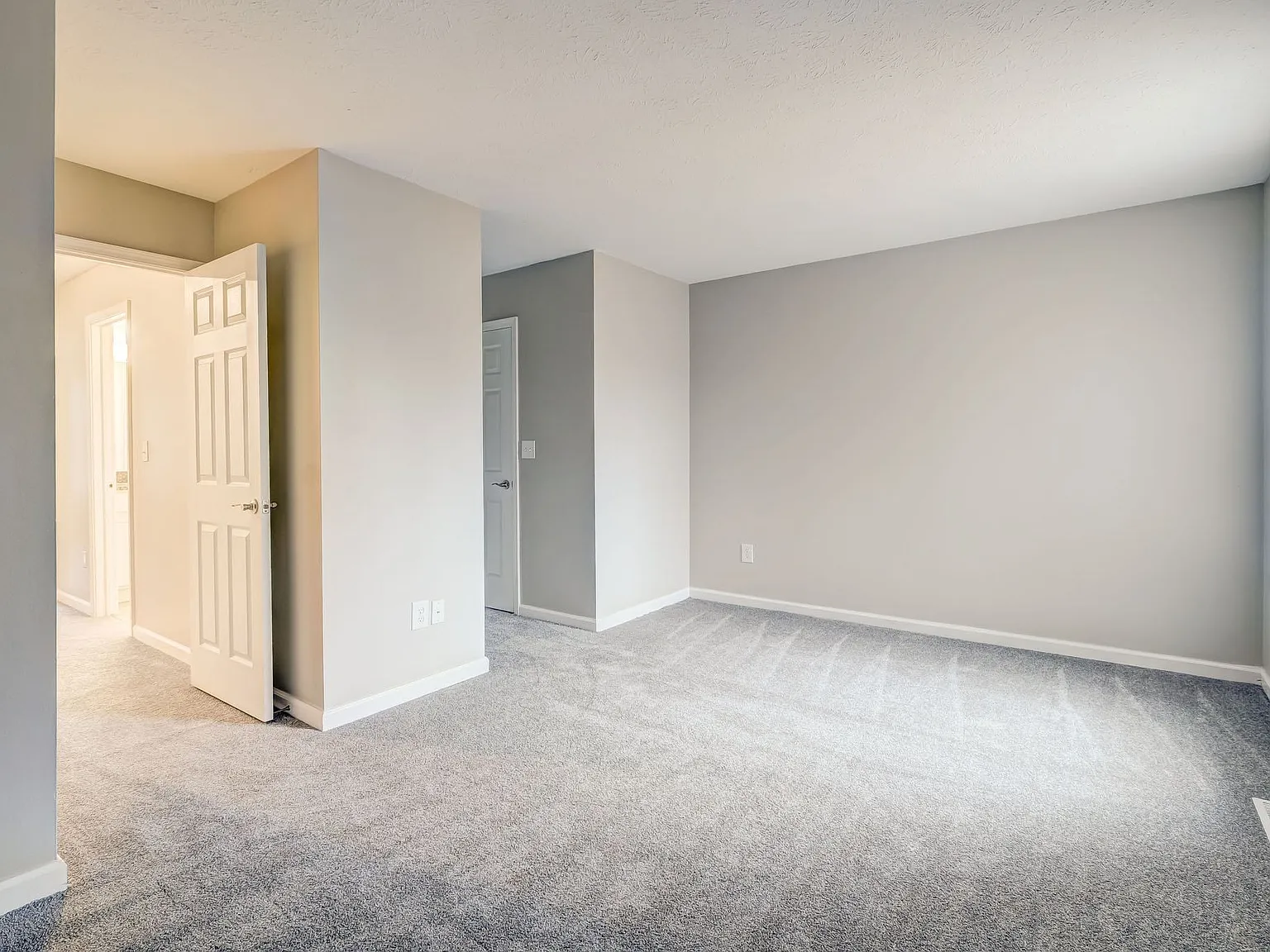 Mannington Place — Photo 3
