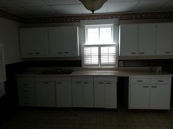 2nd image of 407 Sheridan Ave