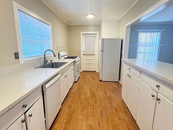 4th image of 264 Avalon Dr #3