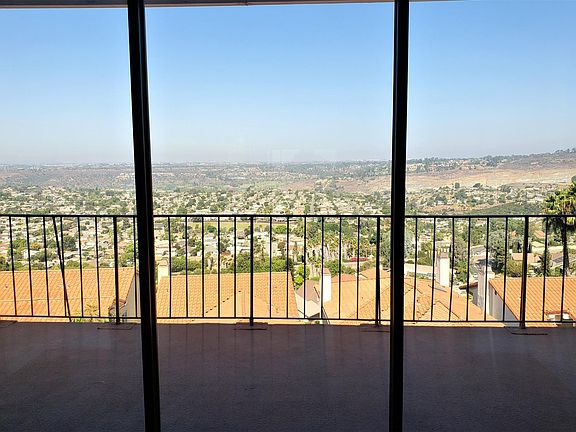 3rd image of 6120 Caminito Pan