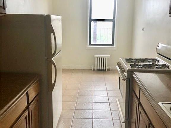 2nd image of 1 Broad Pkwy APT 4B