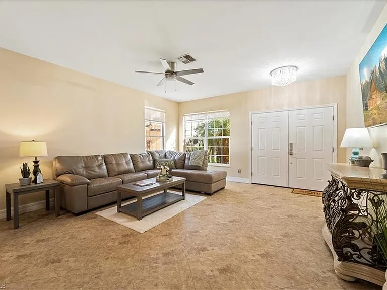 12341 Eagle Pointe Cir — Photo 5