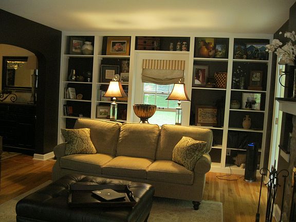 2nd image of 1108 Woodlawn Dr