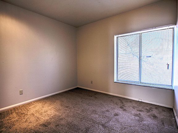 5th image of 3649 Delor St