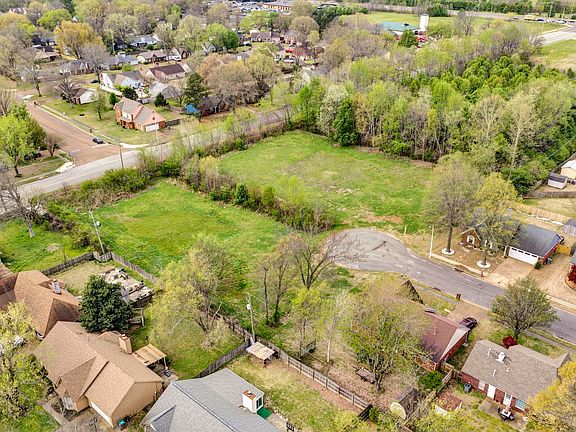 5th image of 7592 Reese Rd