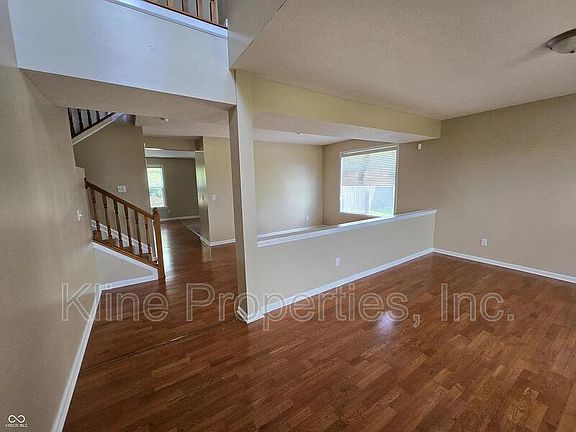 4th image of 5309 Wood Hollow Dr