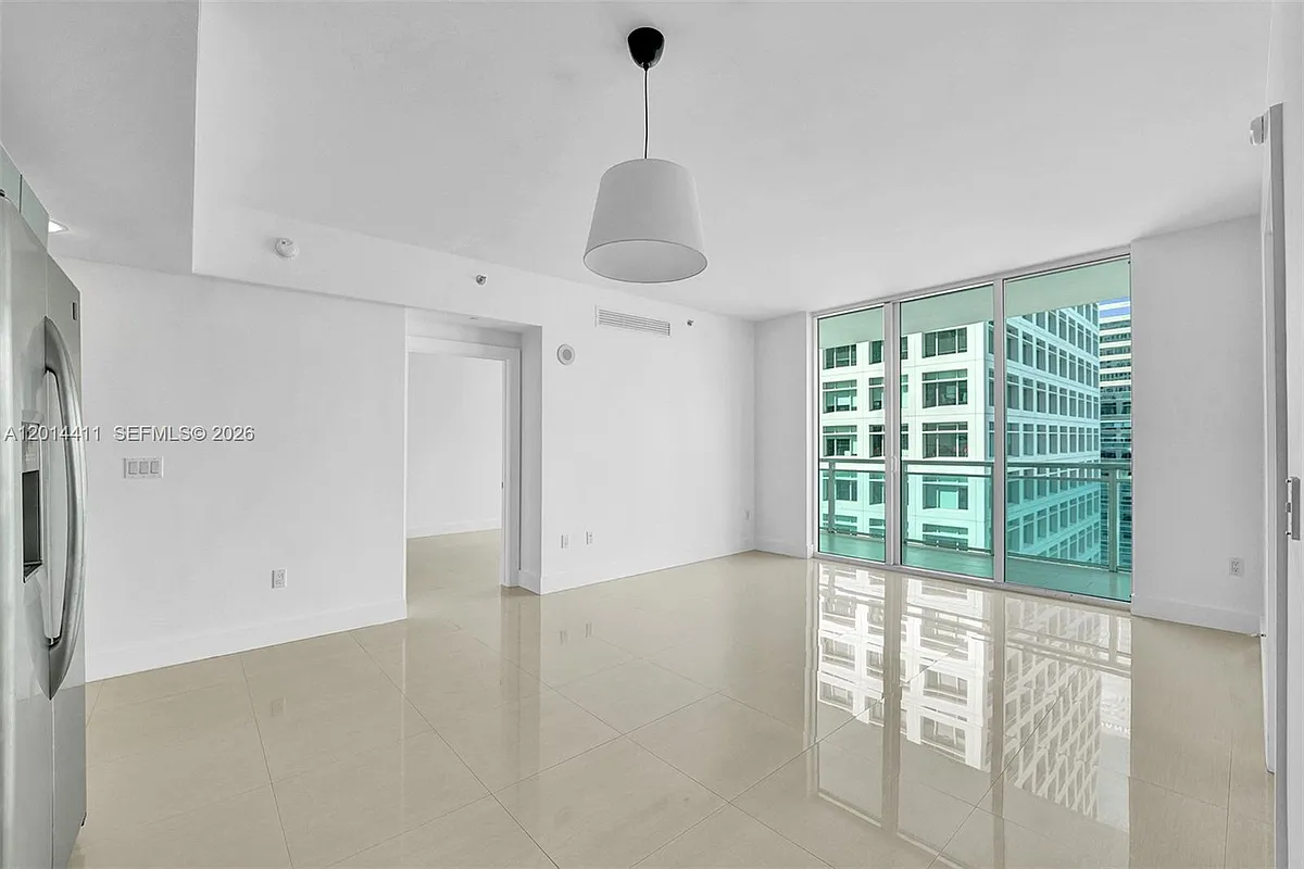 Building Photo - 950 Brickell Bay Dr #1706