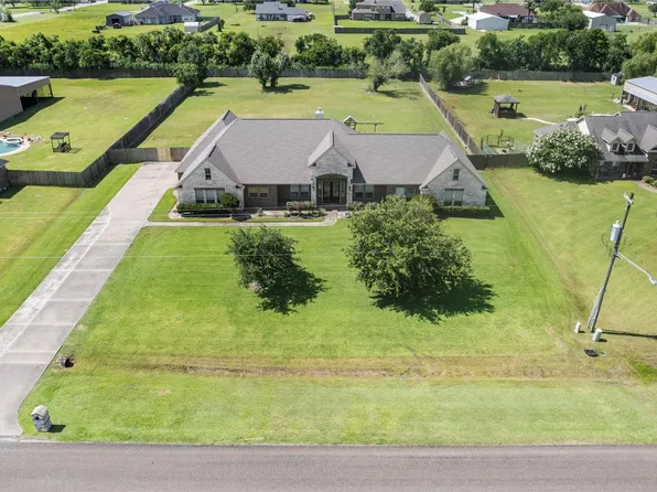 4502 Landon Ln, Cove, TX 77523