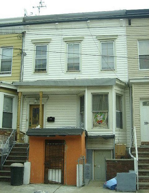1st image of 3011 23rd St