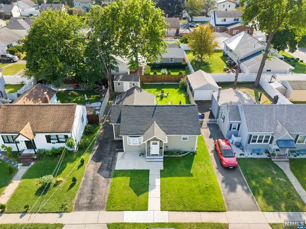 308 Church St, Lodi, NJ 07644