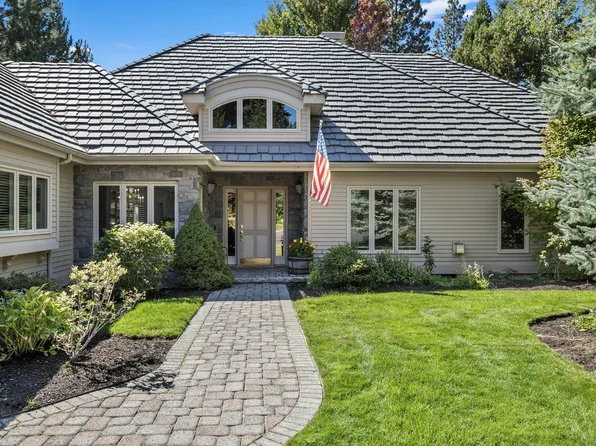 19490 Green Lakes Loop, Bend, OR 97702