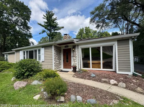 2410 Mount Hope Rd, Okemos, MI 48864