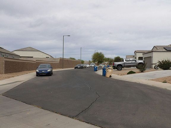 4th image of 2971 N Brooklyn Dr