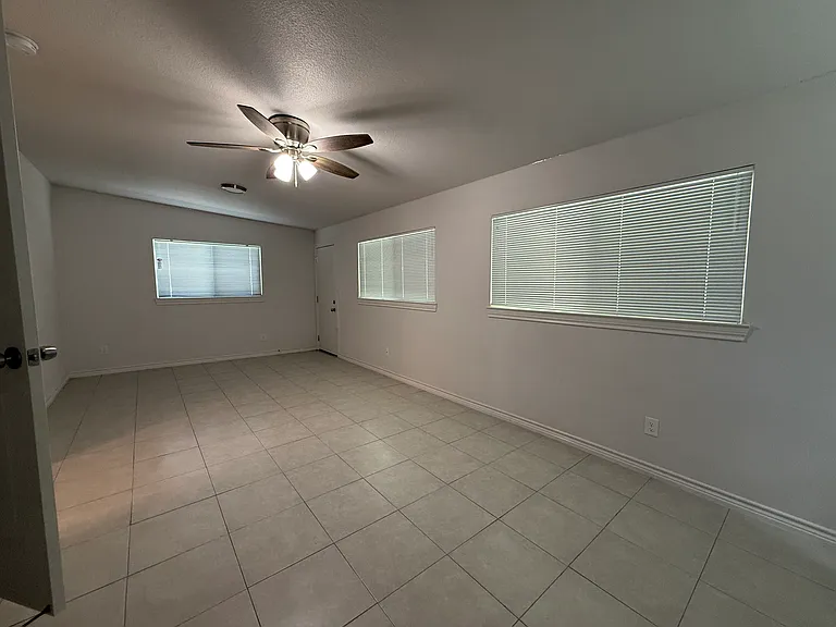 231 Gazel Dr — Photo 23
