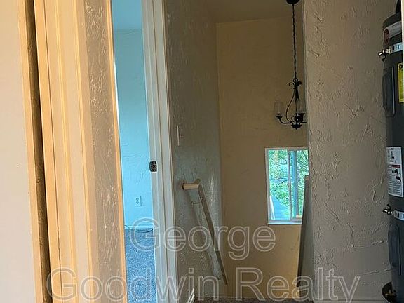 4th image of 328 Vallejo St Front 328