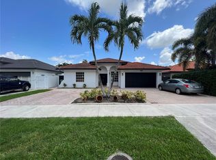 16025 SW 103rd Ln, Miami, FL 33196
