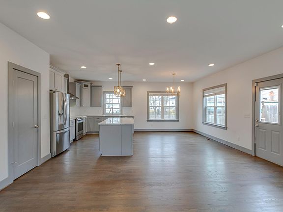 3rd image of 1816 Owen St