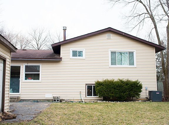 2nd image of 133 S Orchard Dr