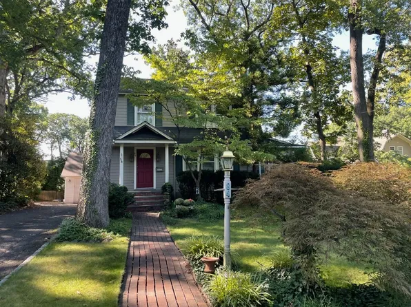84 Valley View Ave, Ridgewood, NJ 07450