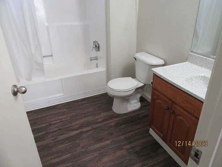 920 E Mission Ave #960 — Photo 8