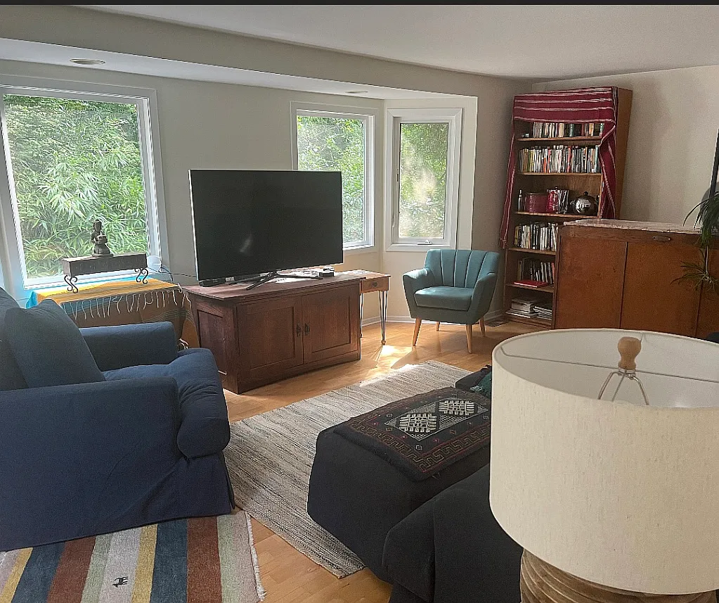 1140 SW Upland Dr — Photo 1