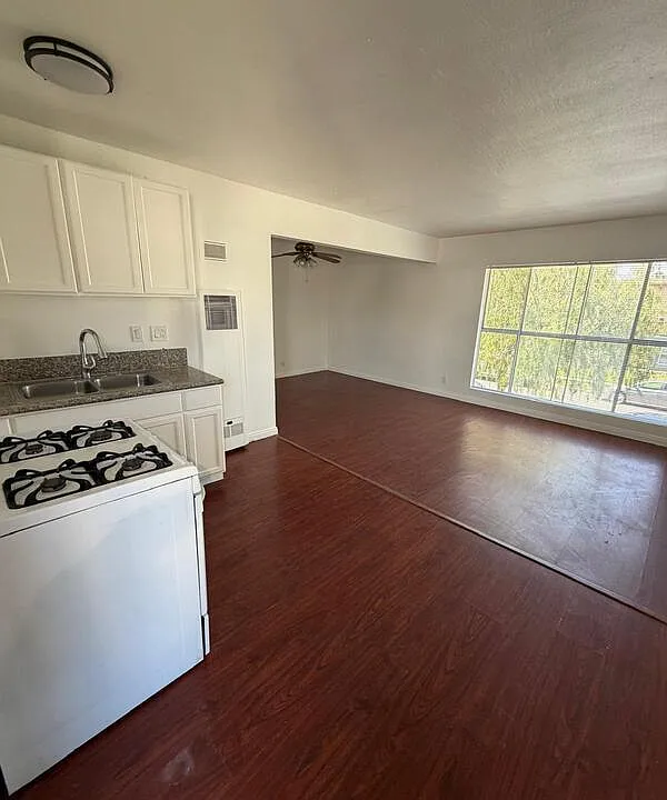 1828 W Sumac Ln #4