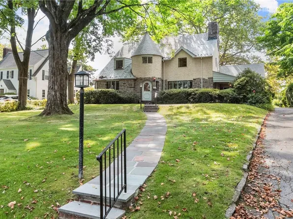 5 Seymour Place, White Plains, NY 10605