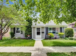 9541 Monroe Ave, Brookfield, IL