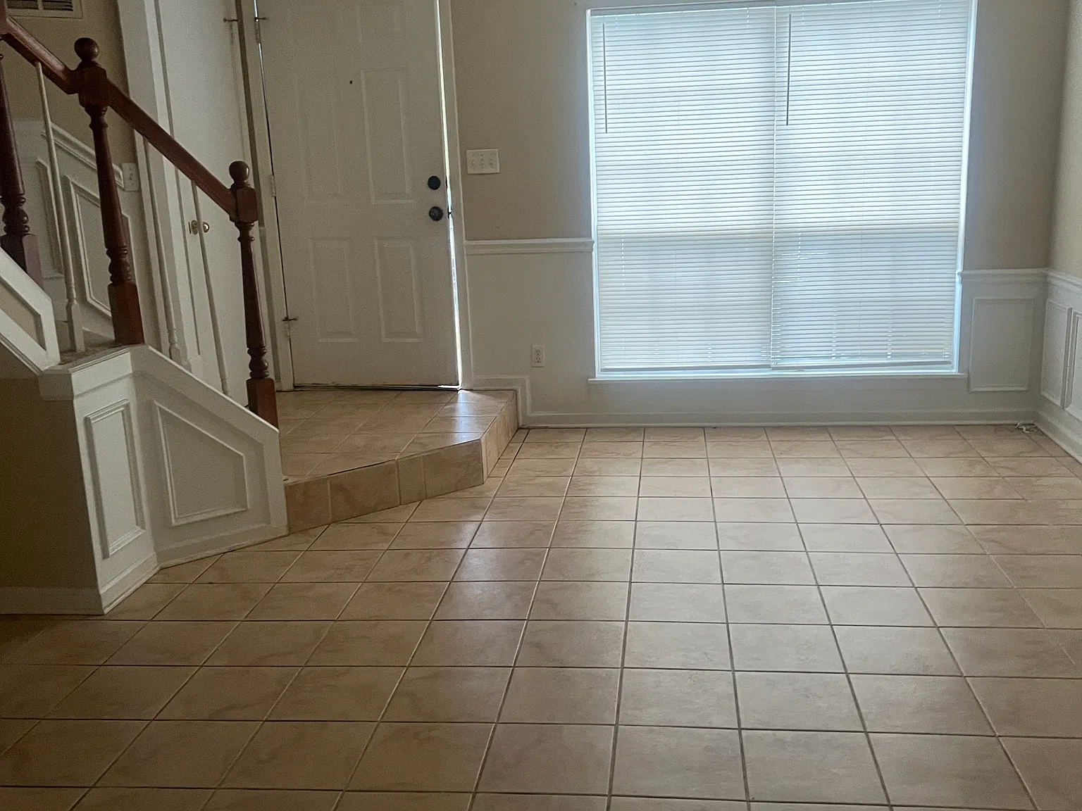 2 bed, 1.5 bath, 1000 sqft, $1,595 — Photo 2