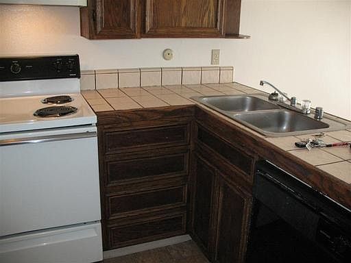 5th image of 4910 Longford St APT 4